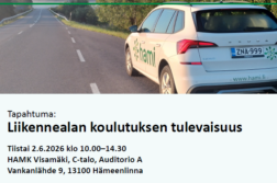 Kuvassa HAMIn auto ja tieto liikennealan seimaarista.