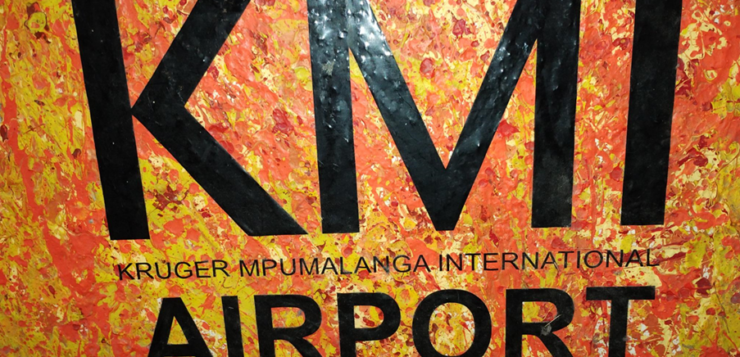 KMI Airport lentokentän nimikyltti